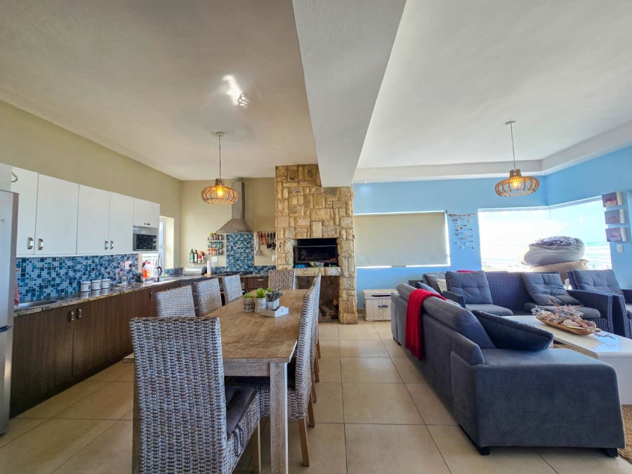 6 Bedroom Property for Sale in Stilbaai Oos Western Cape